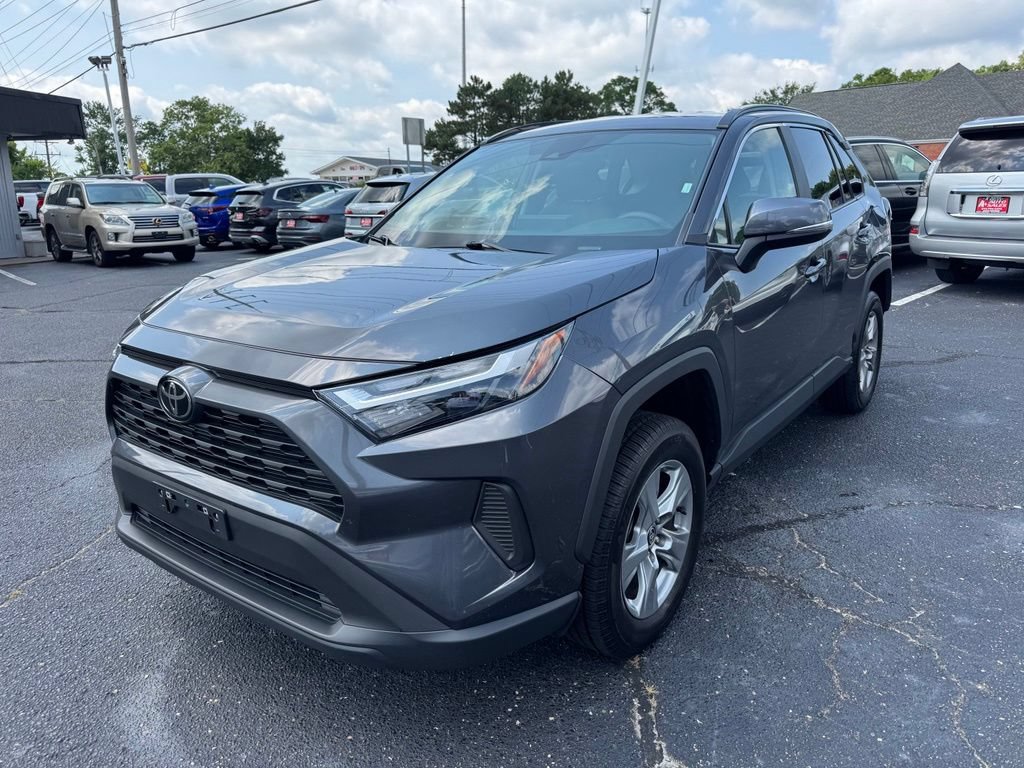 Used 2024 Toyota RAV4 XLE AWD/4WD image 2