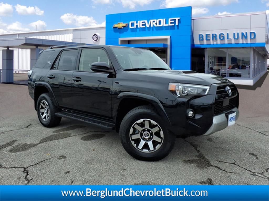 Used 2024 Toyota 4Runner TRD Off-Road image 1
