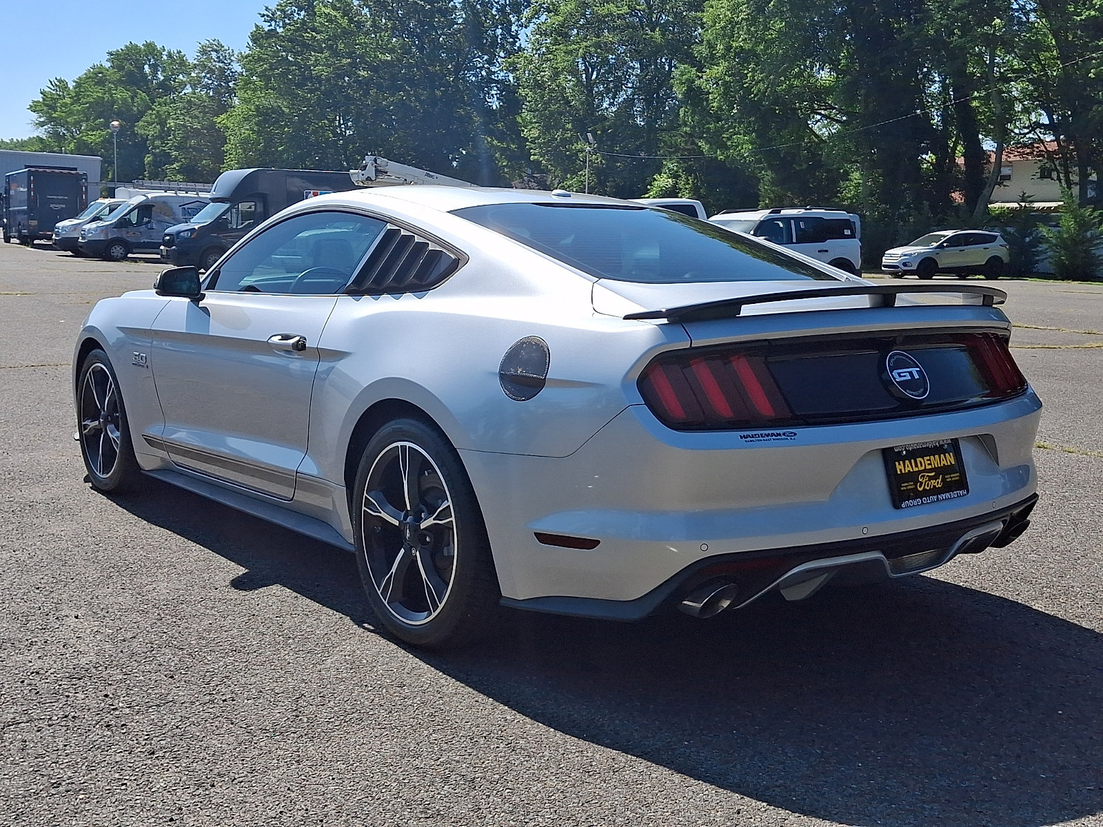 Used 2016 Ford Mustang GT Premium w/ Enhanced Security Package RWD image 5