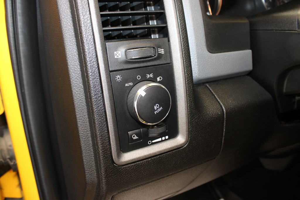 Used 2019 RAM 1500 Express w/ Wheel & Sound Group AWD/4WD image 18