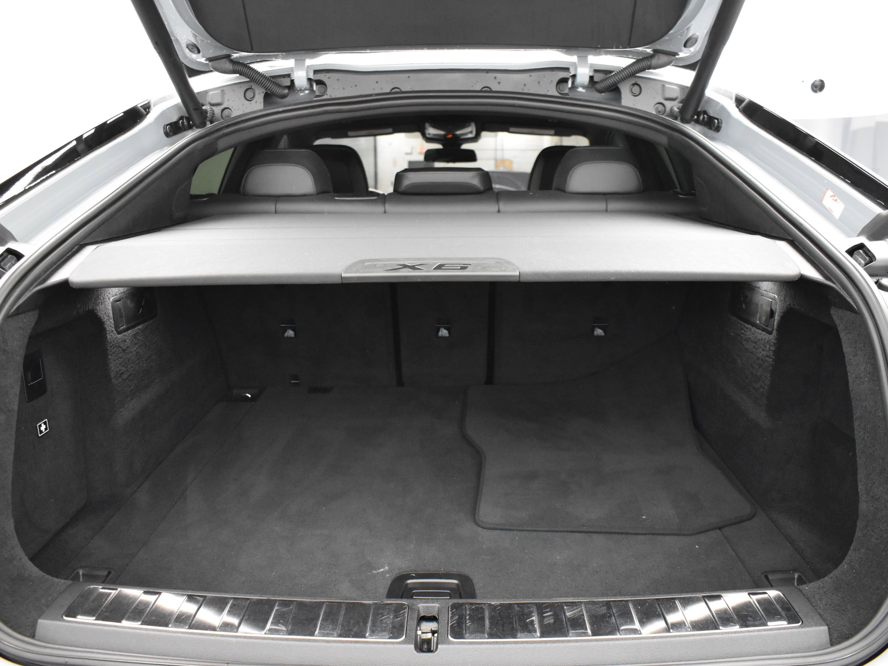 Used 2024 BMW X6 M60i w/ M Sport Professional Package image 15