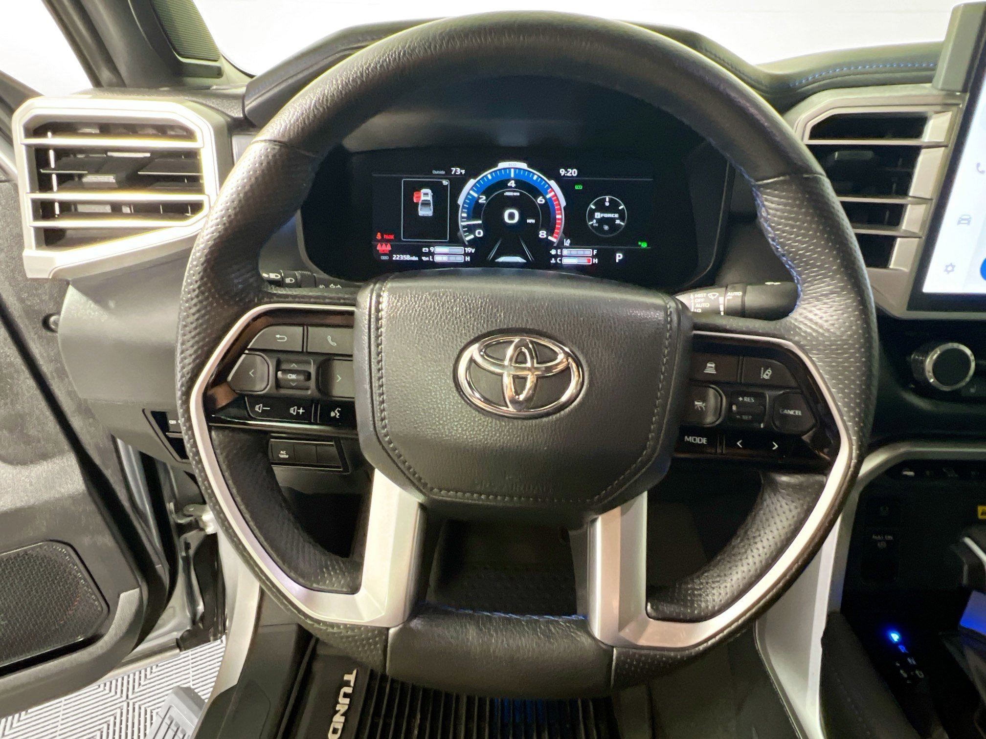 Used 2023 Toyota Tundra Platinum w/ Advanced Package image 17