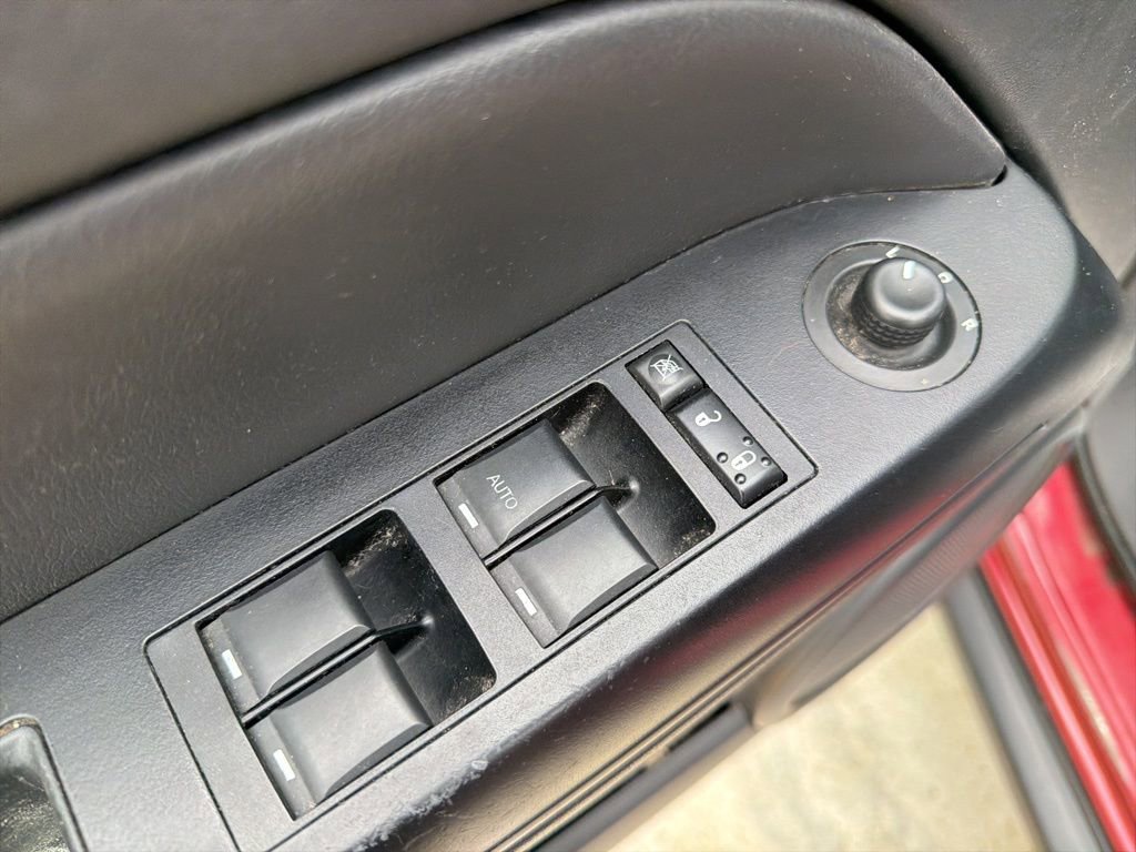 Used 2014 Jeep Patriot Latitude FWD image 12