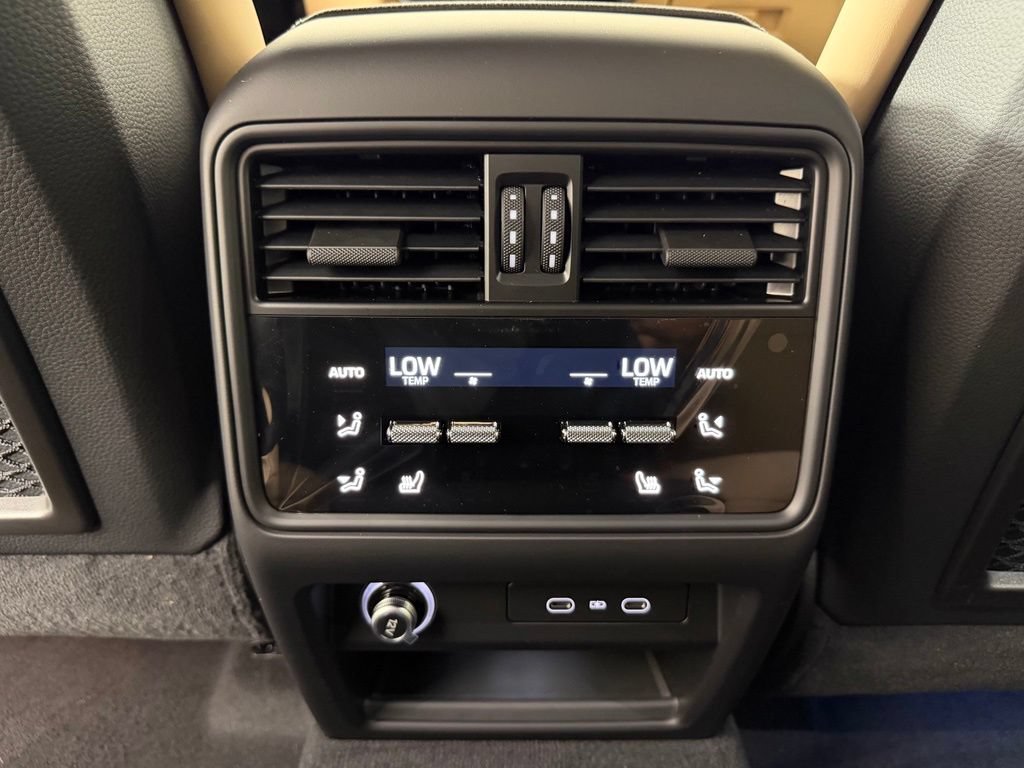 Used 2026 Porsche Cayenne S AWD/4WD image 44