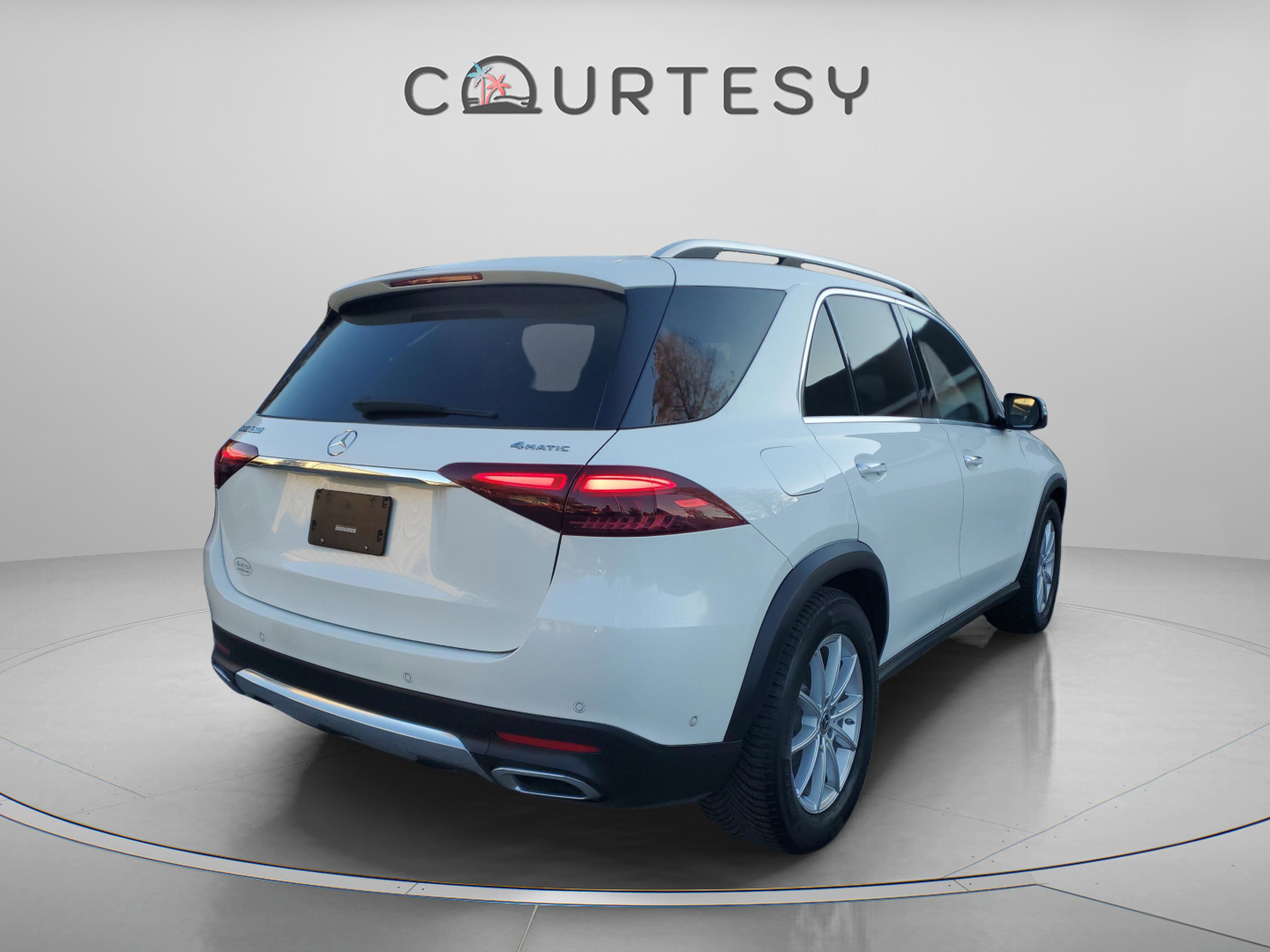 Used 2025 Mercedes-Benz GLE 350 4MATIC image 5