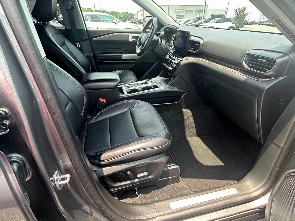 Used 2023 Ford Explorer Limited image 15