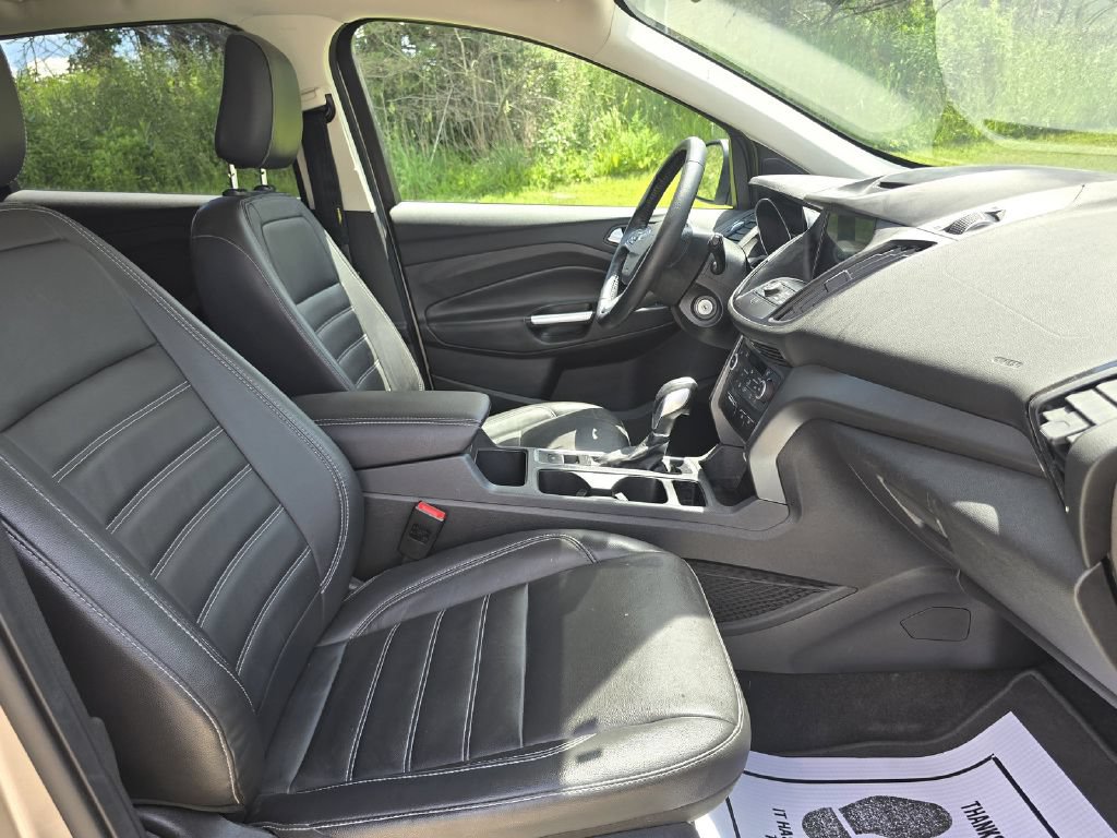 Used 2018 Ford Escape SEL AWD/4WD image 16