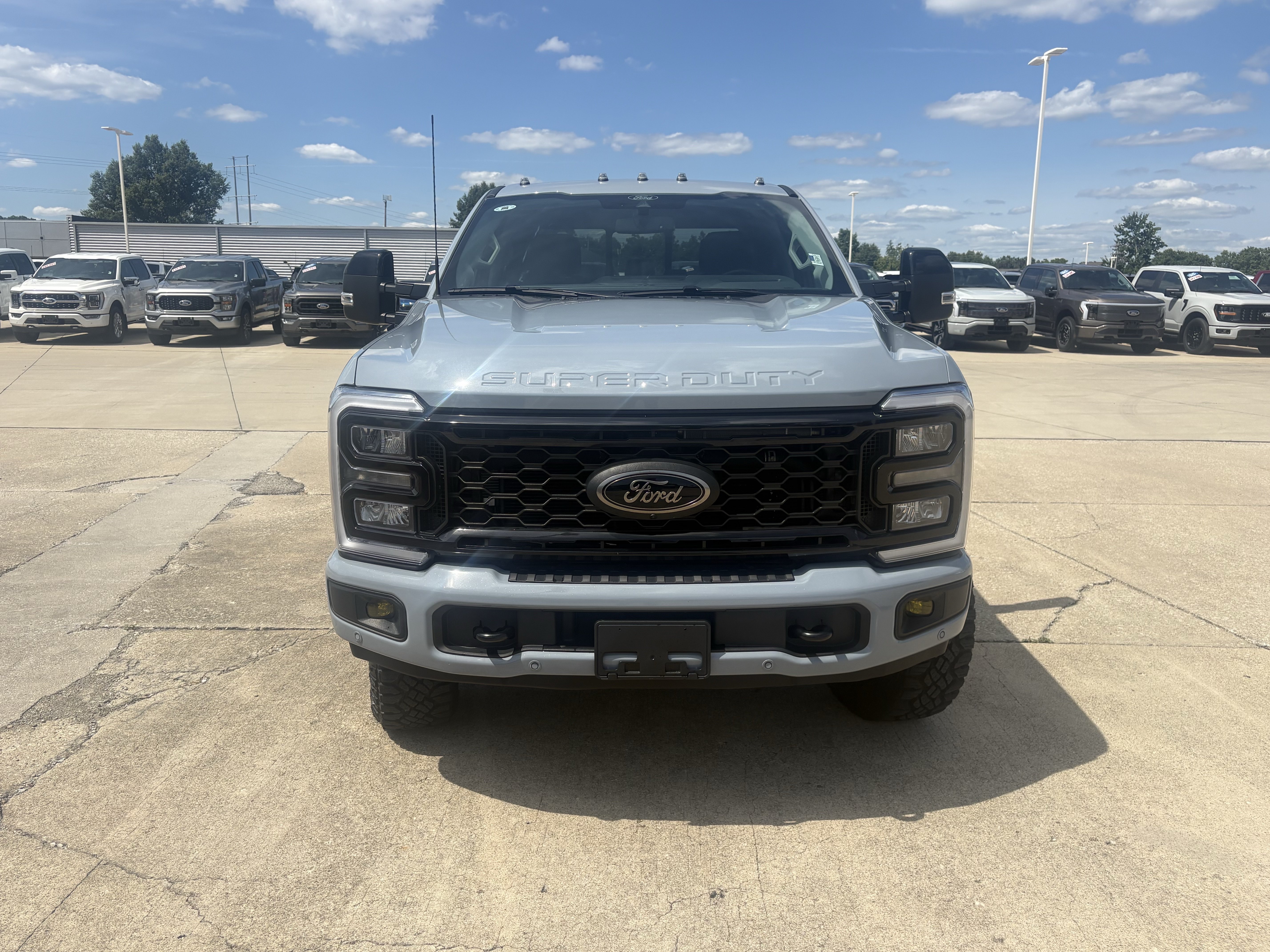 Used 2026 Ford F250 Lariat w/ Tremor Off-Road Package AWD/4WD image 20