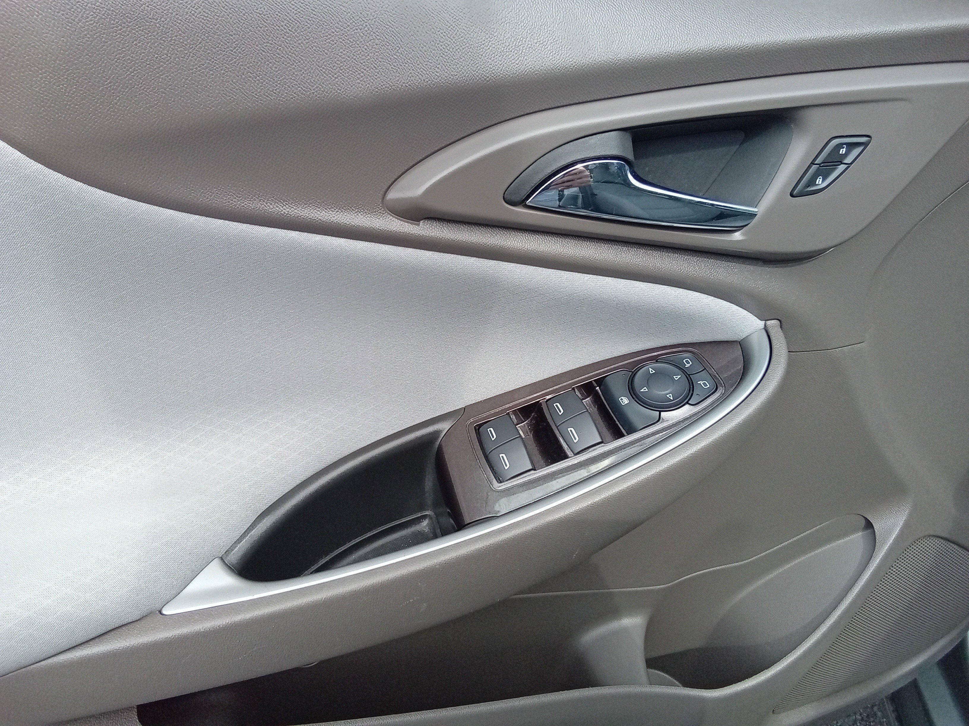 Used 2024 Chevrolet Malibu LS w/ Driver Confidence Package image 12