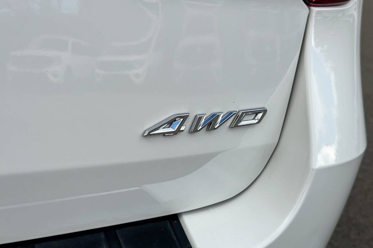 Used 2023 Ford Explorer Limited w/ Limited Technology Package AWD/4WD image 18