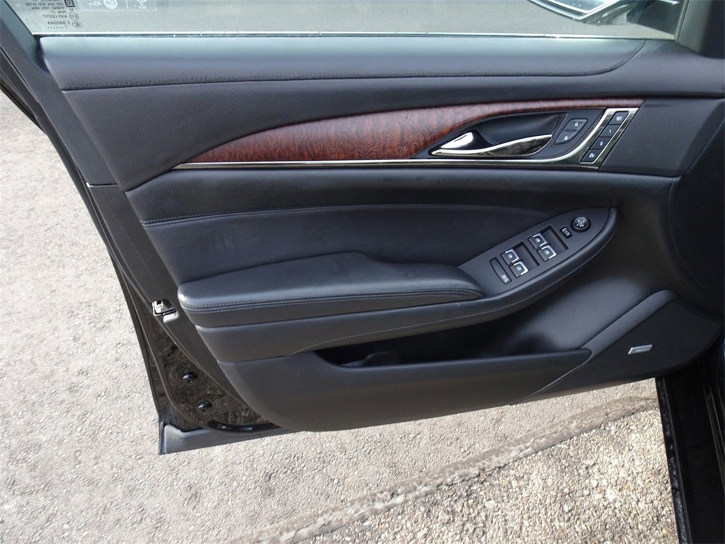 Used 2018 Cadillac CTS Luxury image 12