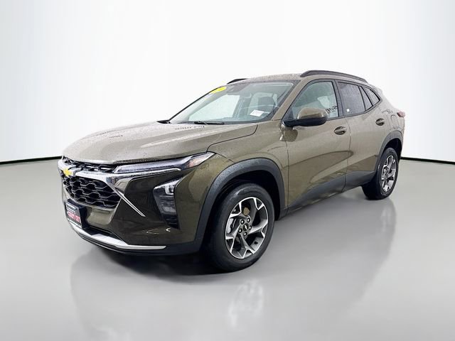 Used 2024 Chevrolet Trax LT w/ Driver Confidence Package image 3