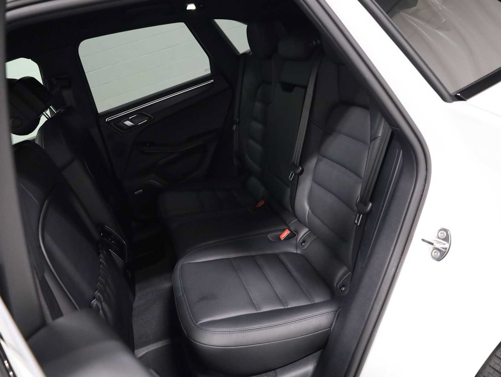 Certified 2023 Porsche Macan GTS AWD/4WD image 35