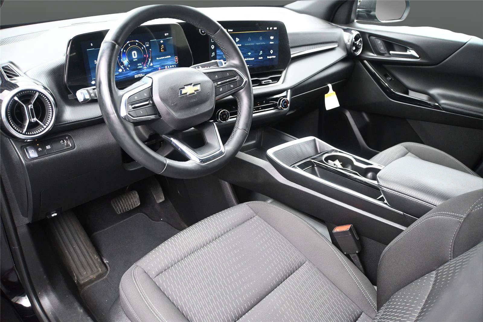 Used 2025 Chevrolet Equinox LT w/ Safety and Technology Package FWD video 2