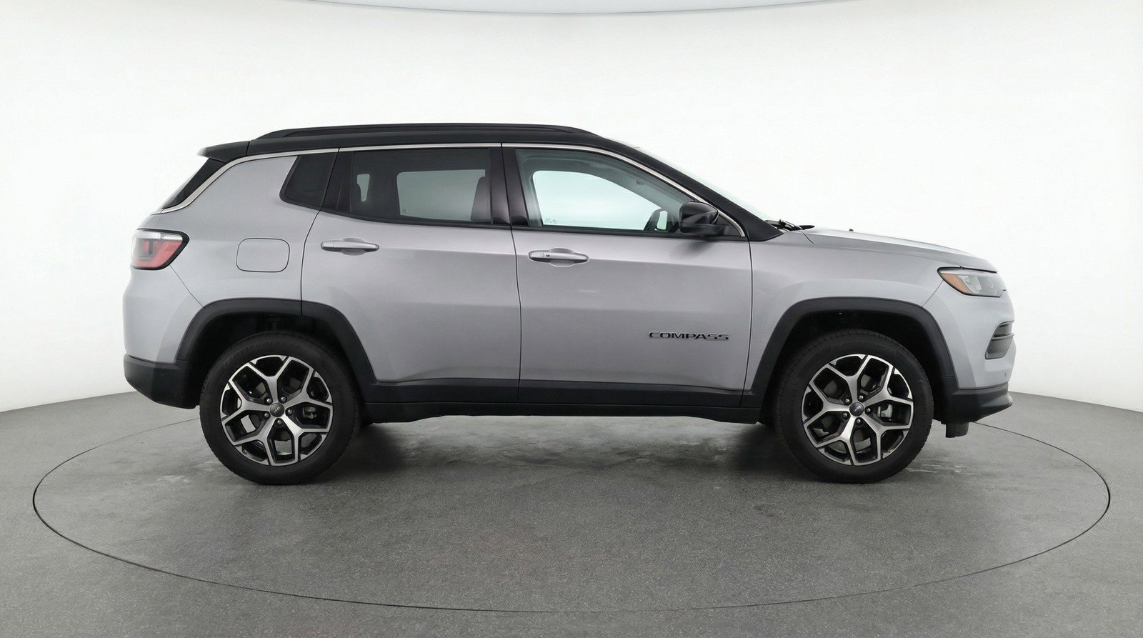 Used 2025 Jeep Compass Limited image 11