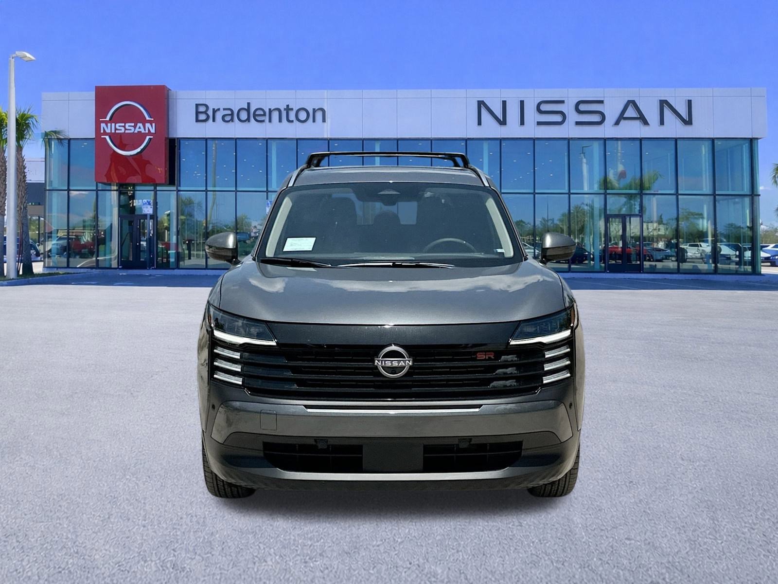 New 2025 Nissan Kicks SR FWD image 2