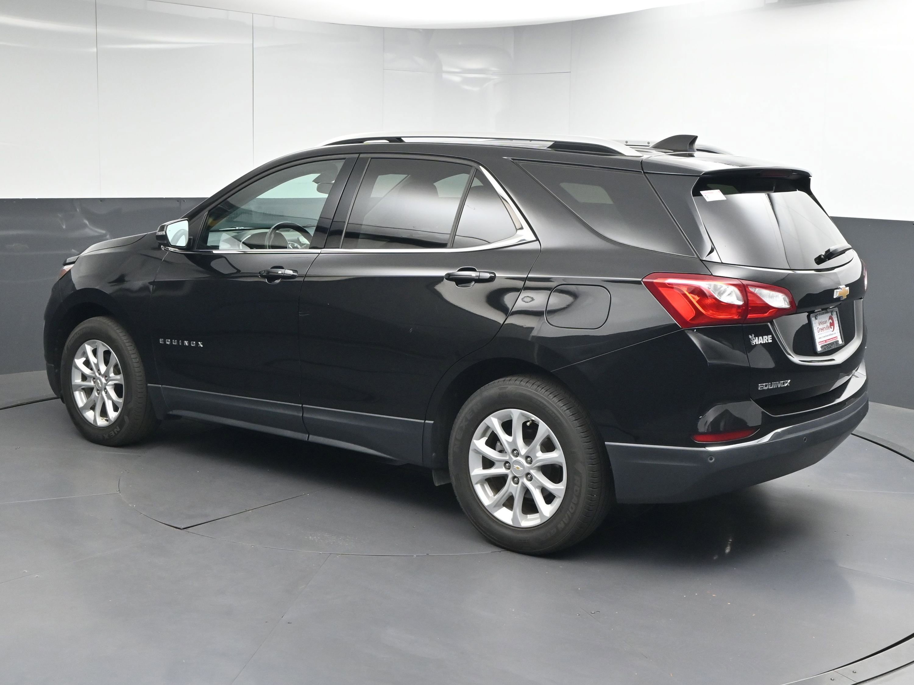 Used 2019 Chevrolet Equinox LT w/ Sun & Navigation Package image 6