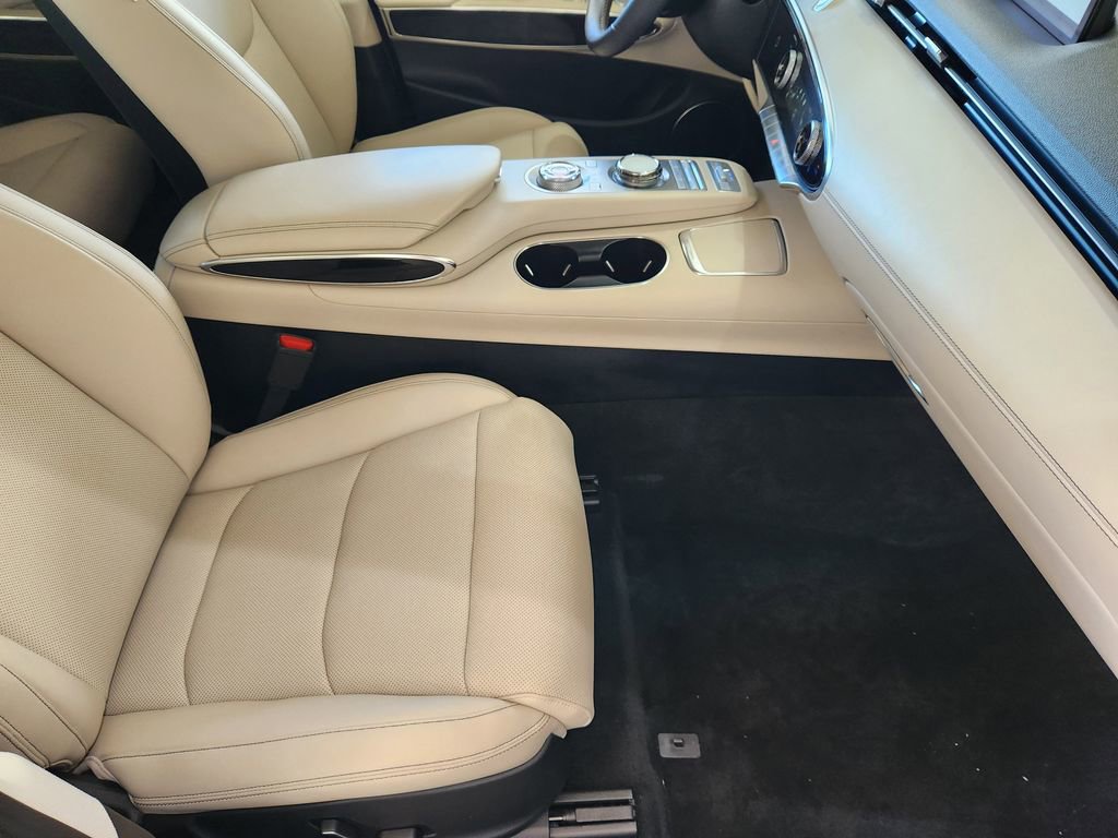 Used 2024 Genesis GV70 2.5T image 13