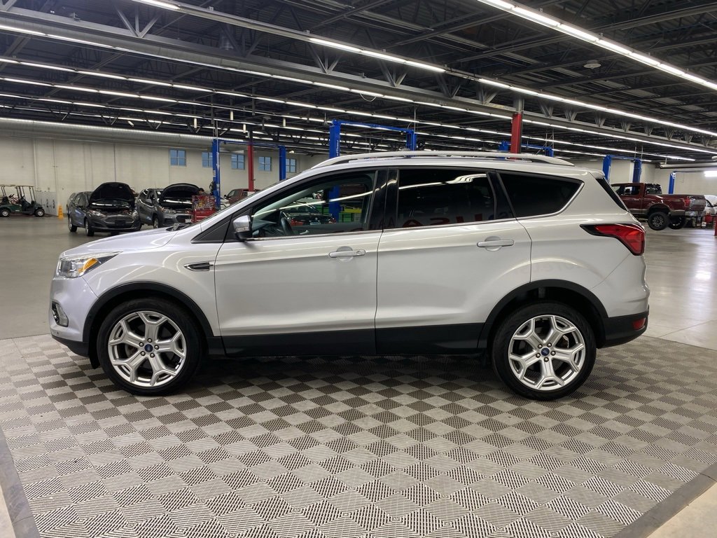 Used 2019 Ford Escape Titanium image 5