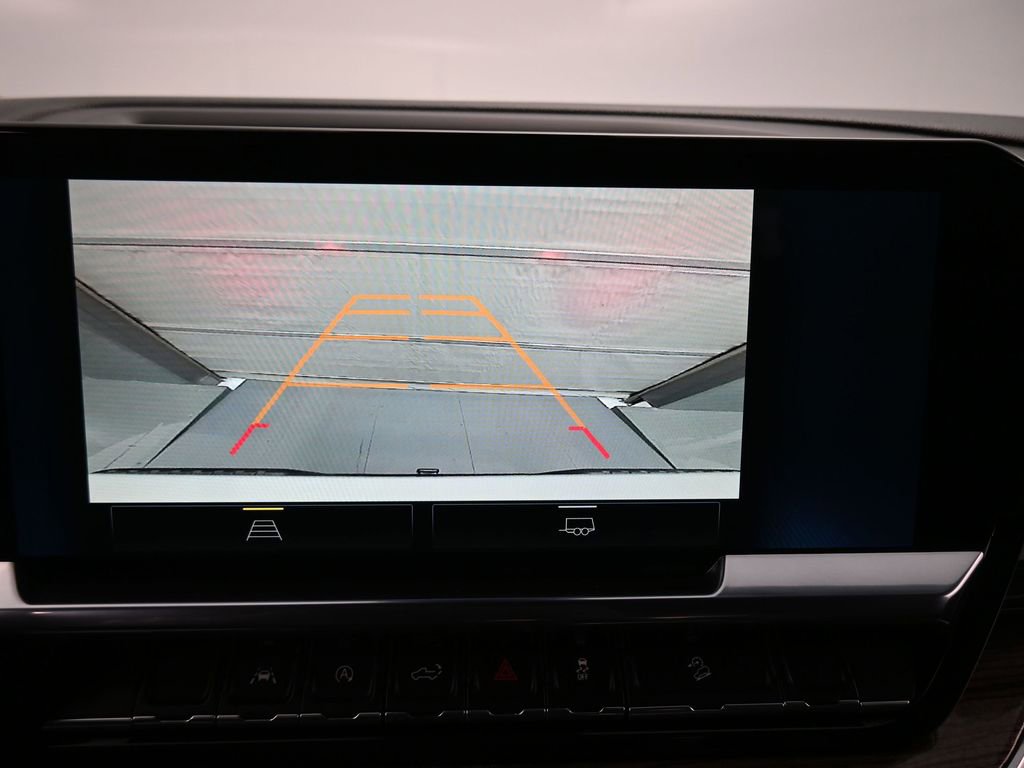 Used 2024 Chevrolet Silverado 1500 LT Trail Boss w/ Protection Package AWD/4WD image 13