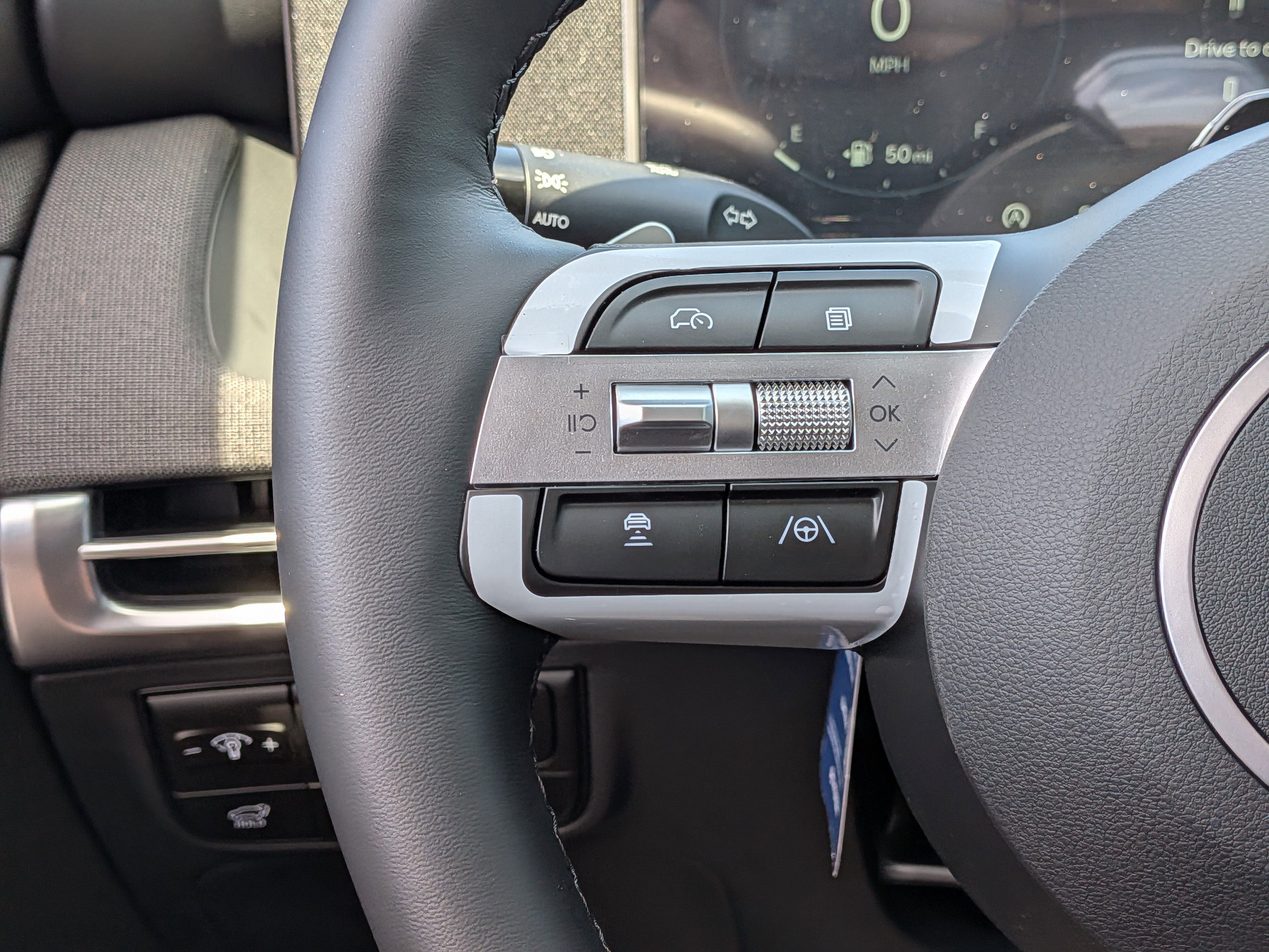 New 2026 Hyundai Tucson Limited w/ Tow & Go Package image 25