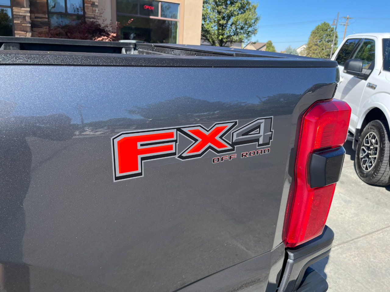 Used 2024 Ford F350 Platinum image 33