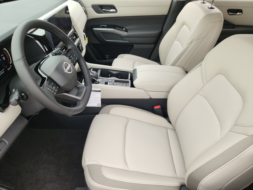 New 2026 Nissan Pathfinder SL w/ SL Premium Package FWD image 9