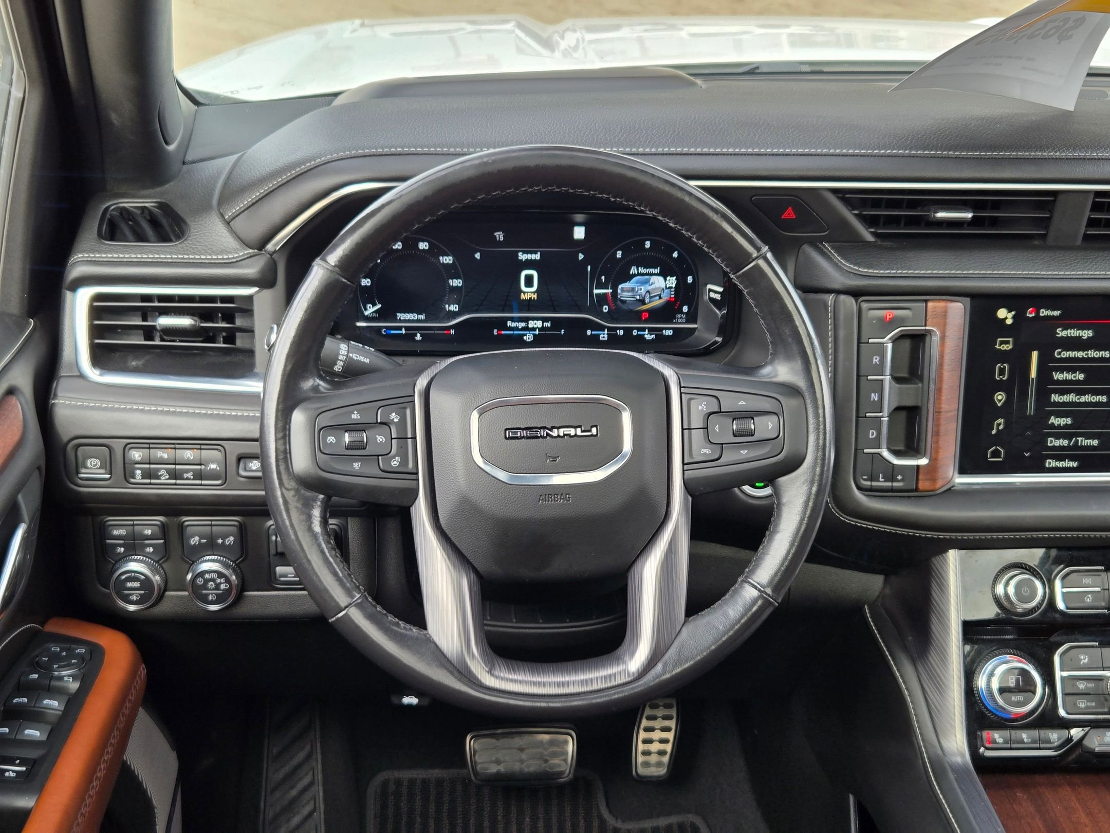 Used 2023 GMC Yukon XL Denali Ultimate image 23