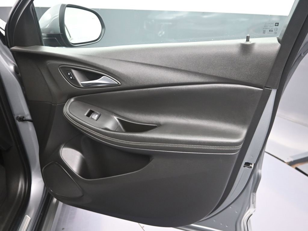 Used 2023 Buick Encore GX Select w/ Sport Touring Package image 34