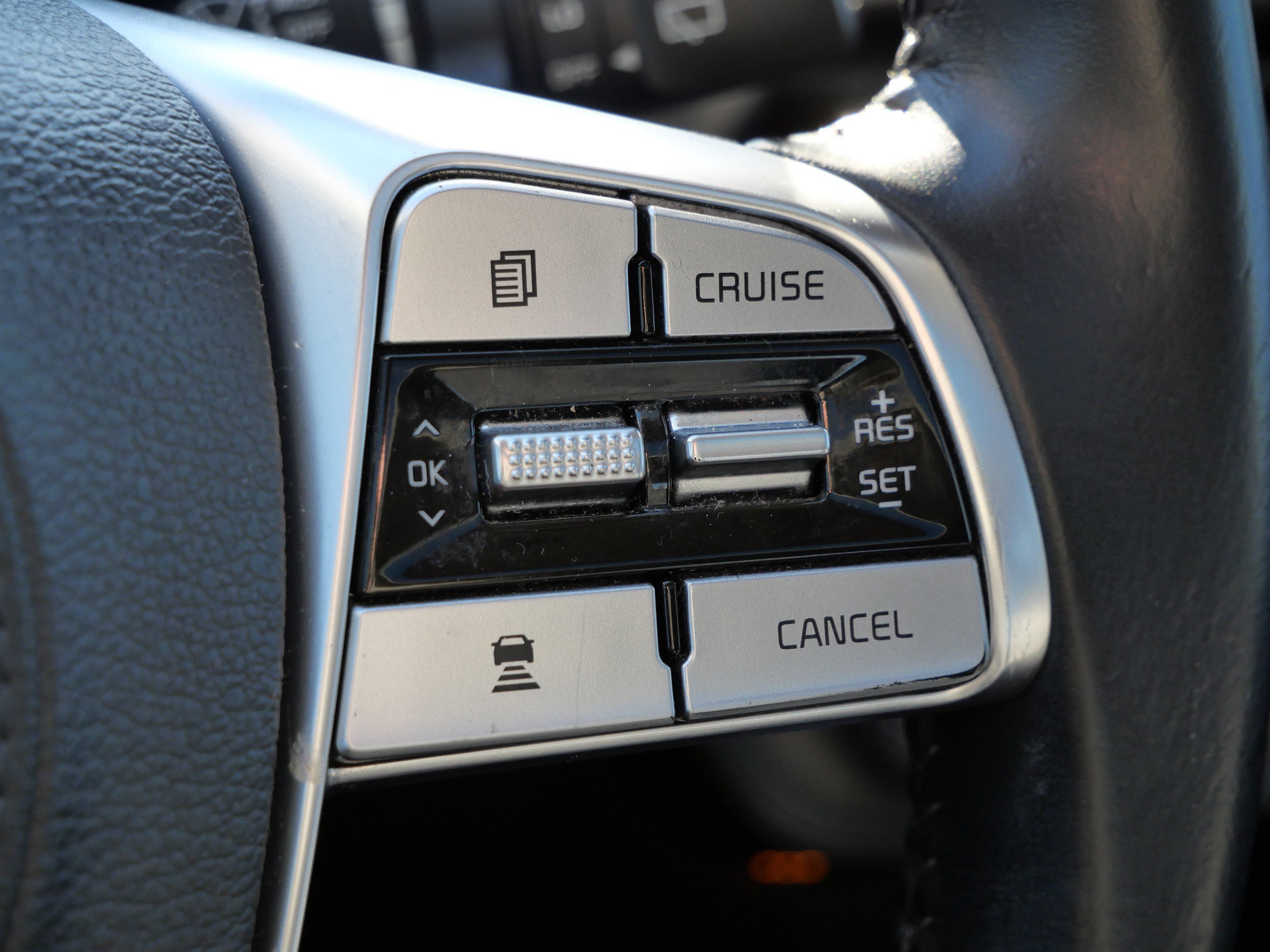 Used 2020 Kia Telluride S image 32