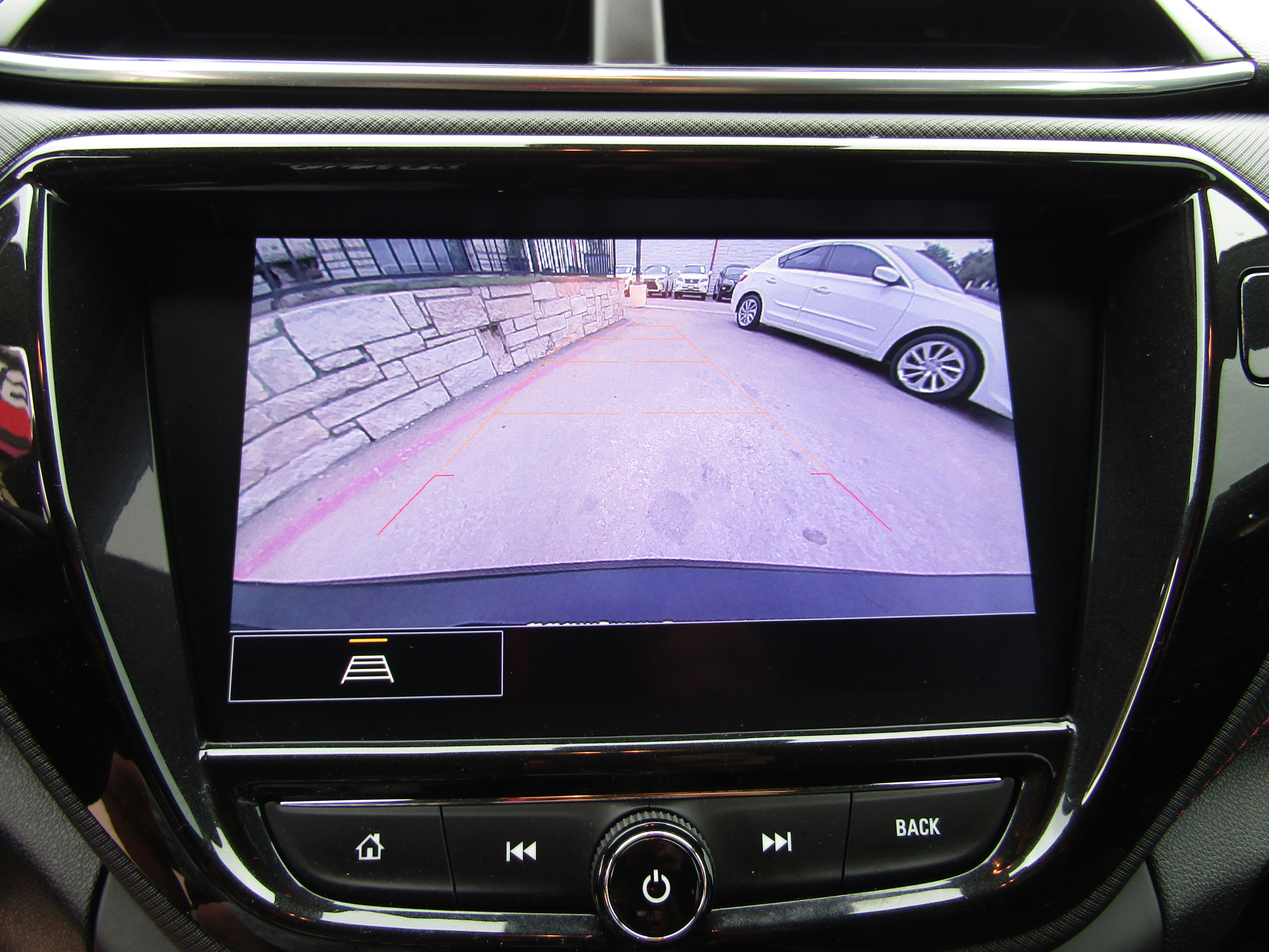 Used 2021 Chevrolet TrailBlazer RS w/ Technology Package image 17