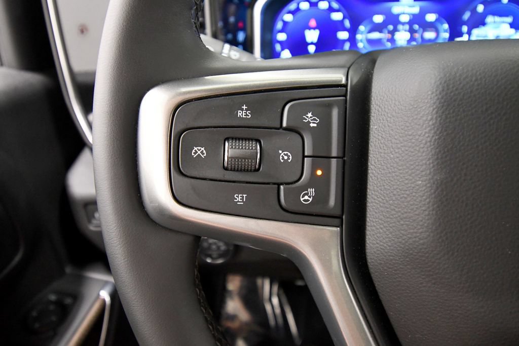 Used 2024 Chevrolet Silverado 2500 LT w/ Convenience Package AWD/4WD image 16