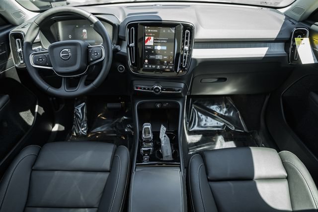 New 2026 Volvo XC40 B5 Plus w/ Climate Package AWD/4WD image 21