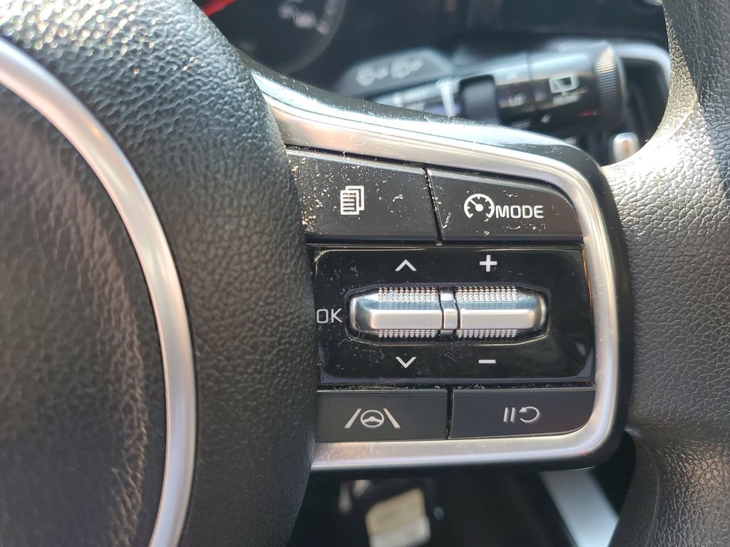 Certified 2023 Kia Sorento LX AWD/4WD image 12