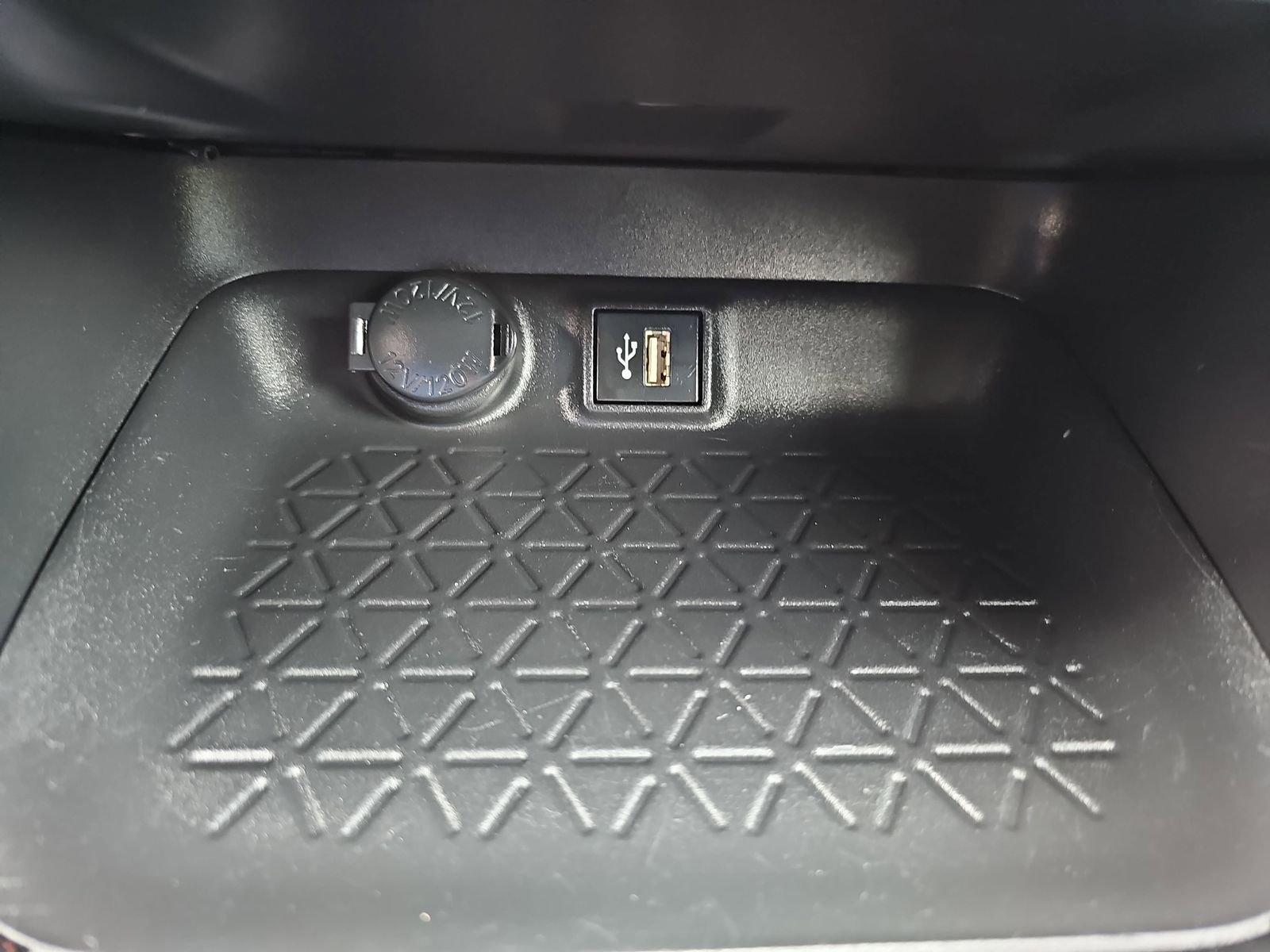 Used 2023 Toyota RAV4 XLE AWD/4WD image 25