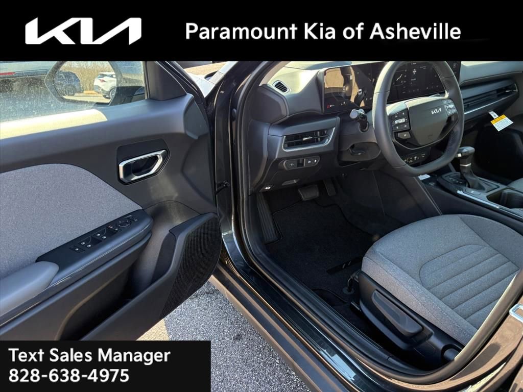 New 2025 Kia K4 EX image 16