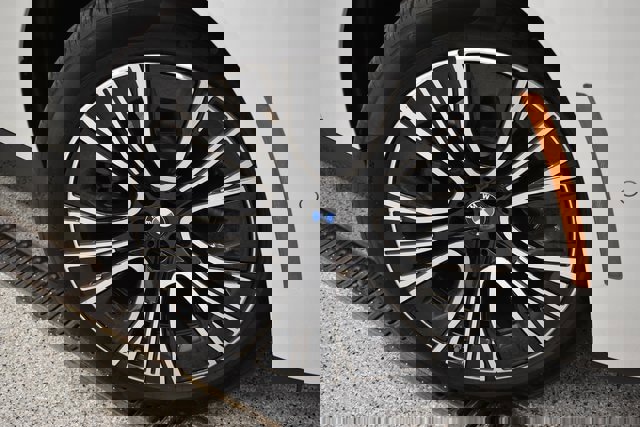 New 2025 BMW X3 xDrive30i w/ Premium Package image 14