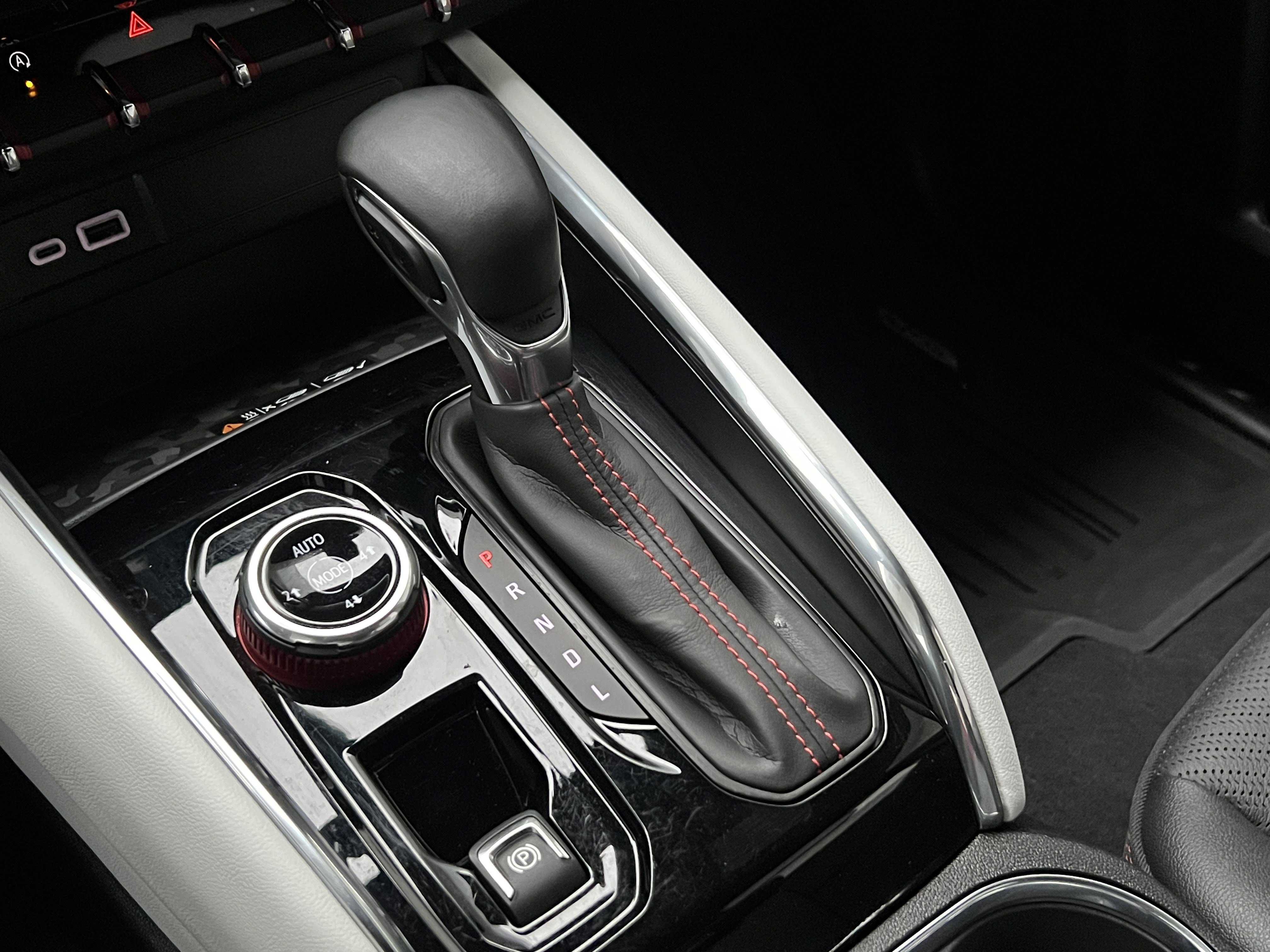 Used 2024 GMC Canyon AT4X image 28