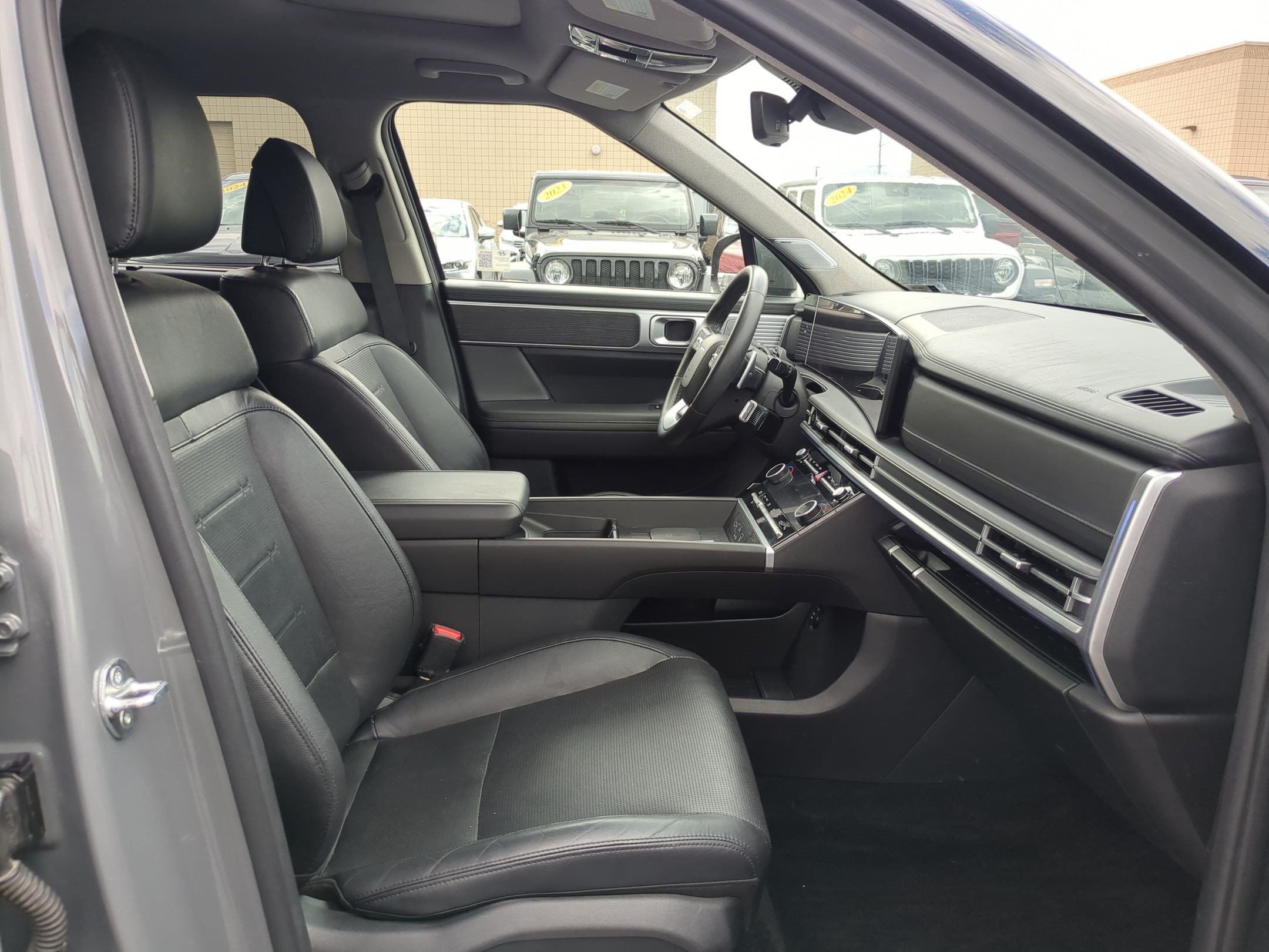 Certified 2024 Hyundai Santa Fe Limited AWD/4WD image 35