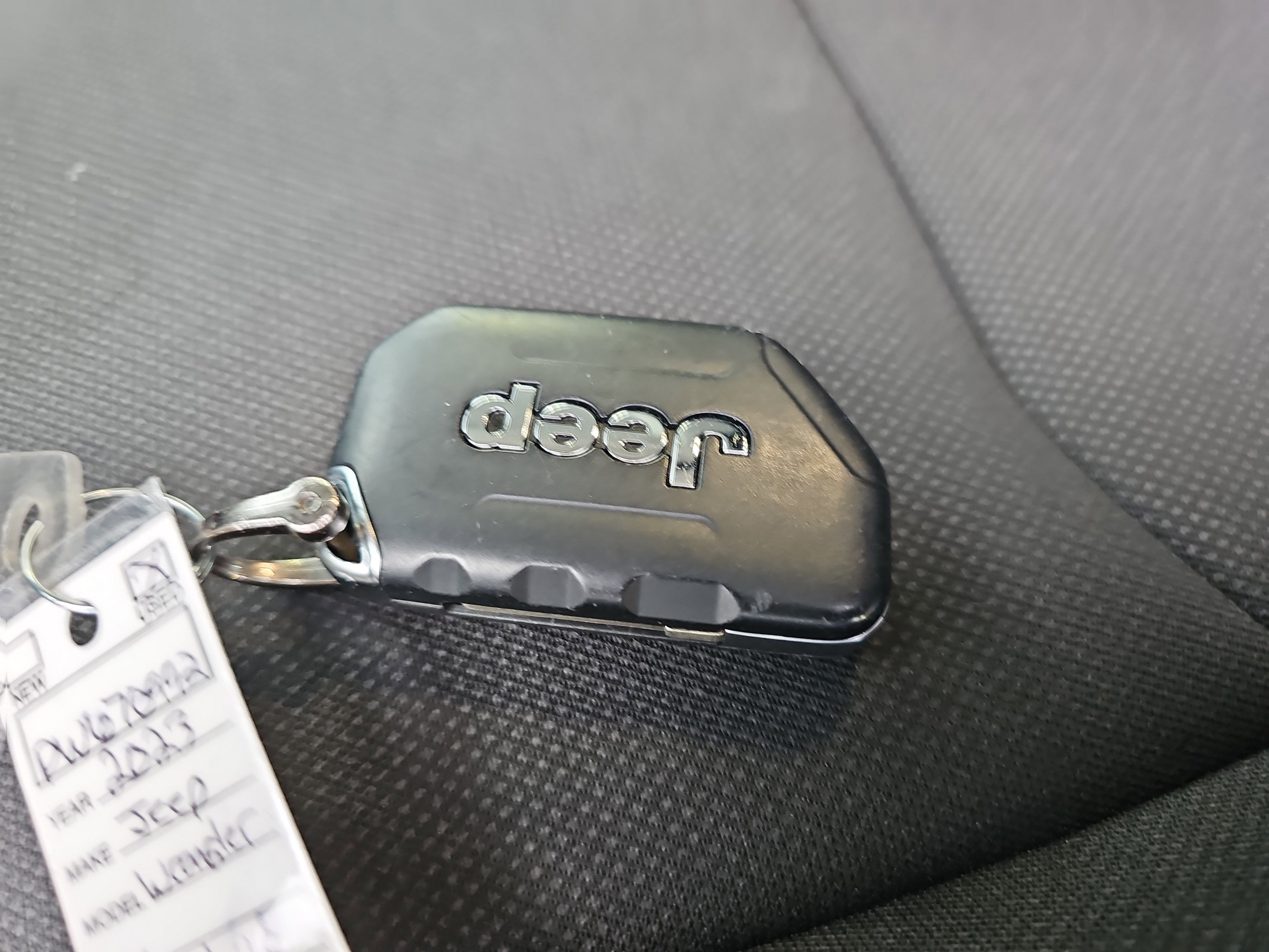 Used 2023 Jeep Wrangler Unlimited Sport AWD/4WD image 34