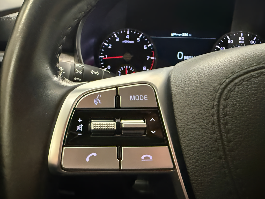Used 2022 Kia Telluride EX w/ EX Premium Package FWD image 18