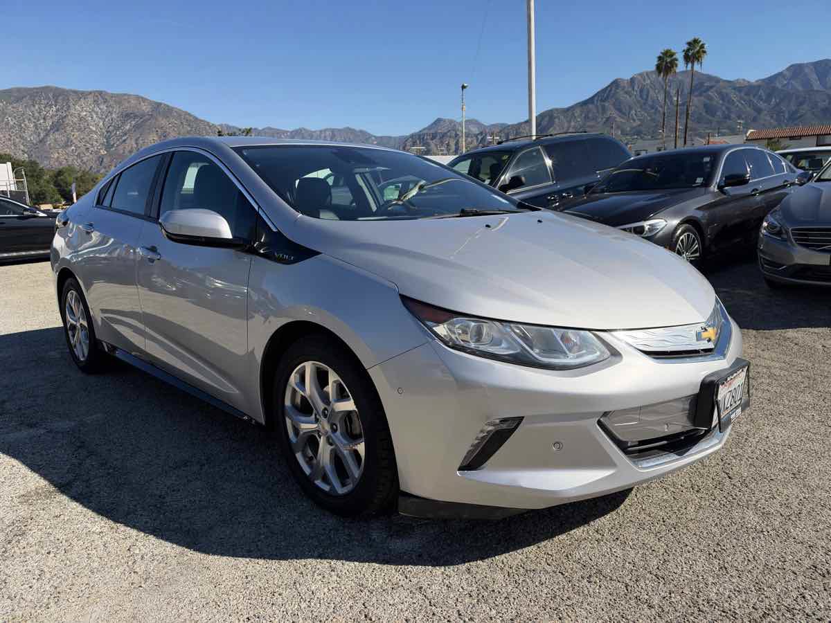 Used 2017 Chevrolet Volt Premier w/ Driver Confidence II Package