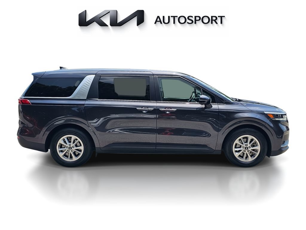 Certified 2023 Kia Carnival LX FWD image 7