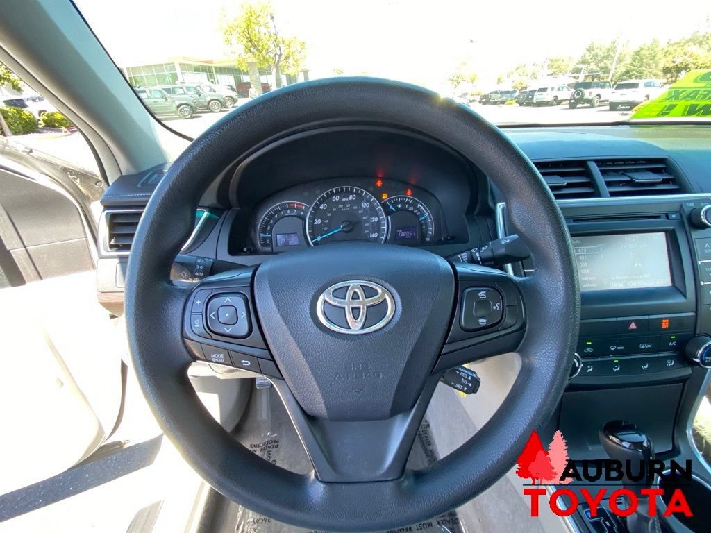Used 2015 Toyota Camry LE FWD image 32