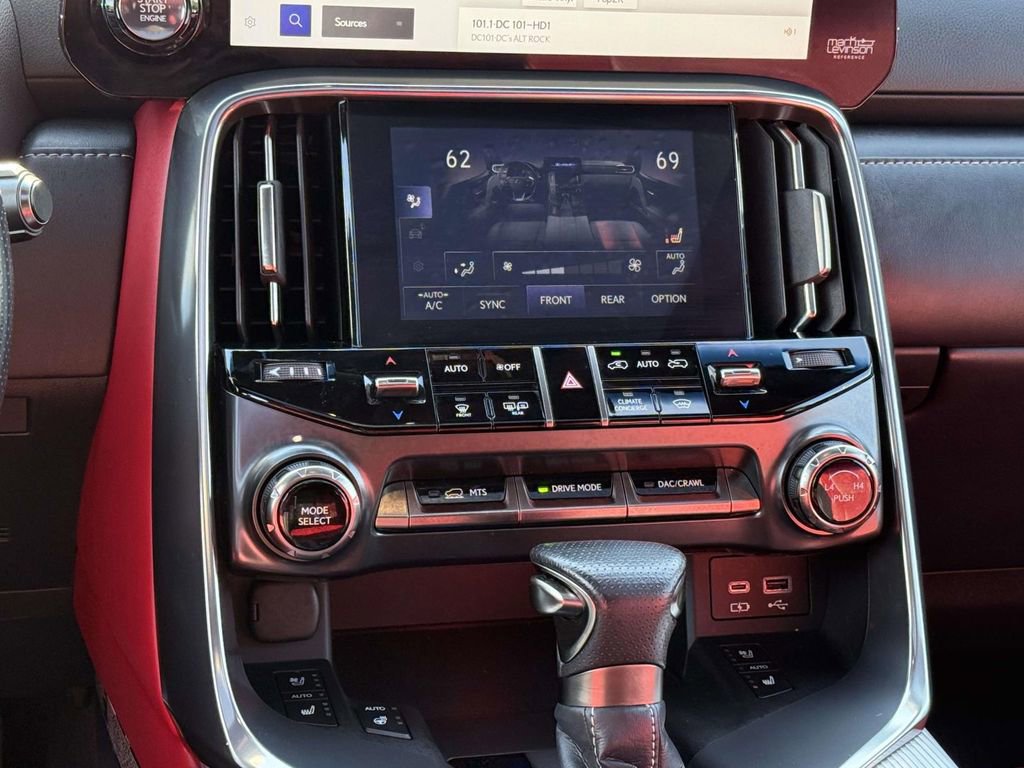 Used 2023 Lexus LX 600 F Sport w/ Accessory Package (Z1) AWD/4WD image 19