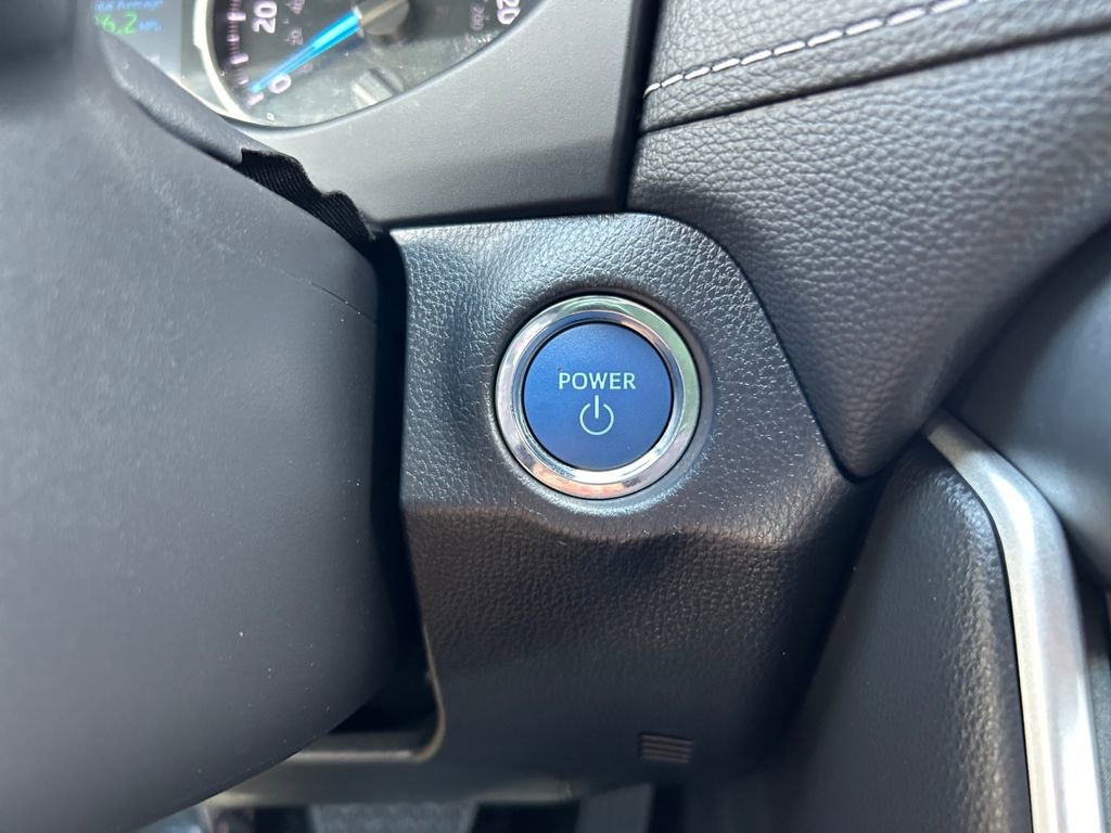 Used 2022 Toyota RAV4 XLE Premium image 36