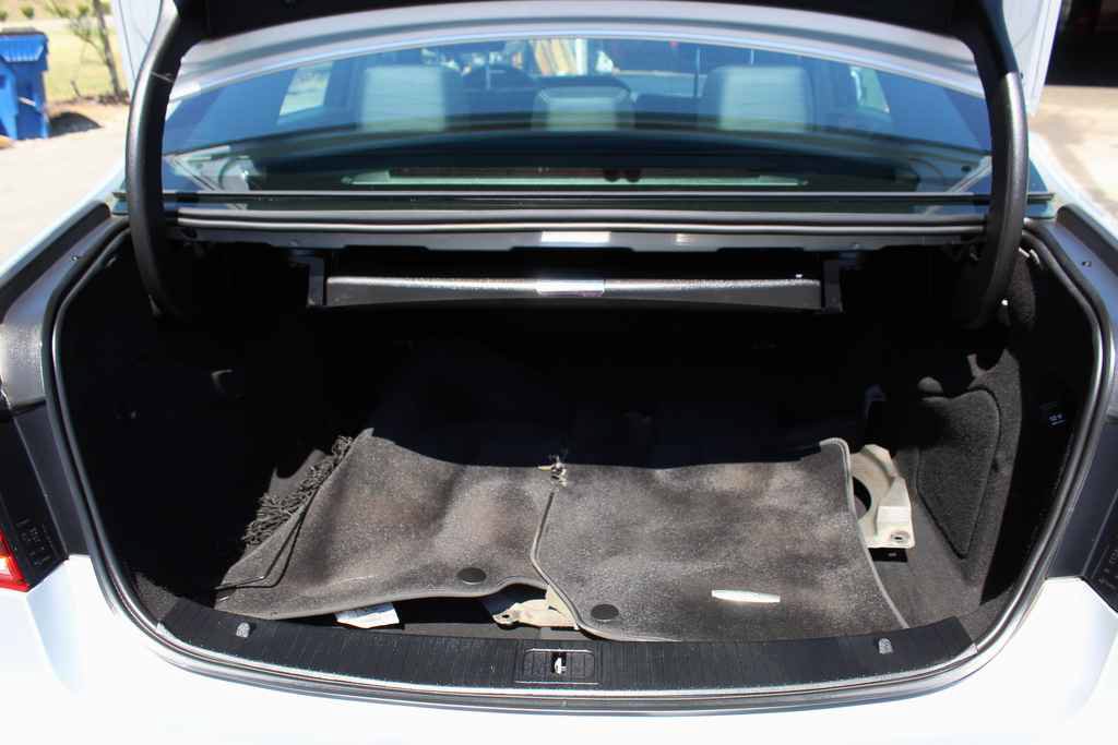 Used 2014 Mercedes-Benz E 350 Sedan w/ Premium 1 Package image 8
