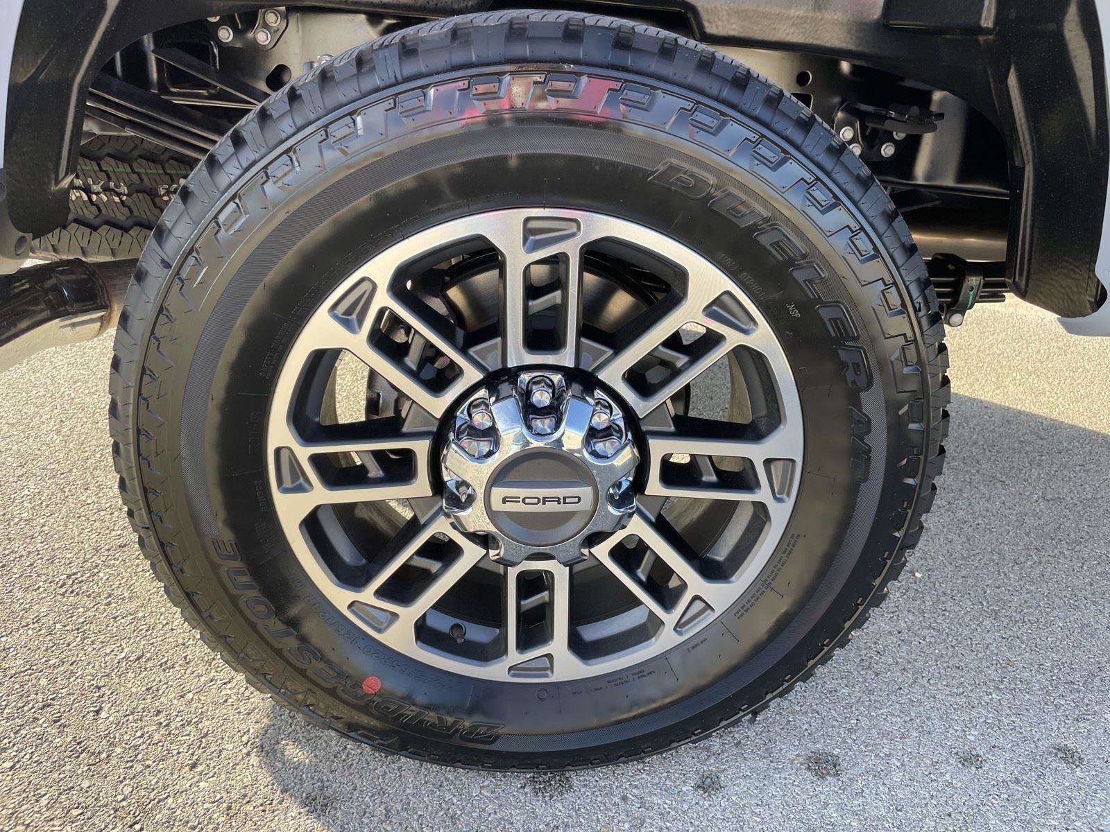 New 2026 Ford F250 Platinum w/ Platinum Plus Package image 38