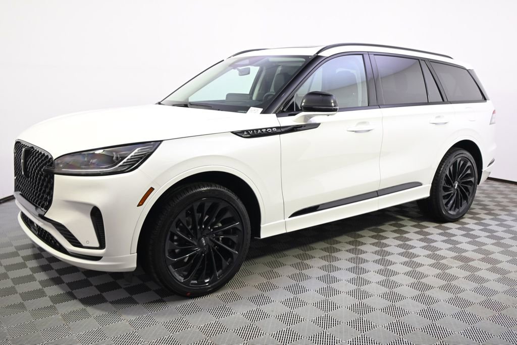 New 2026 Lincoln Aviator Reserve image 2