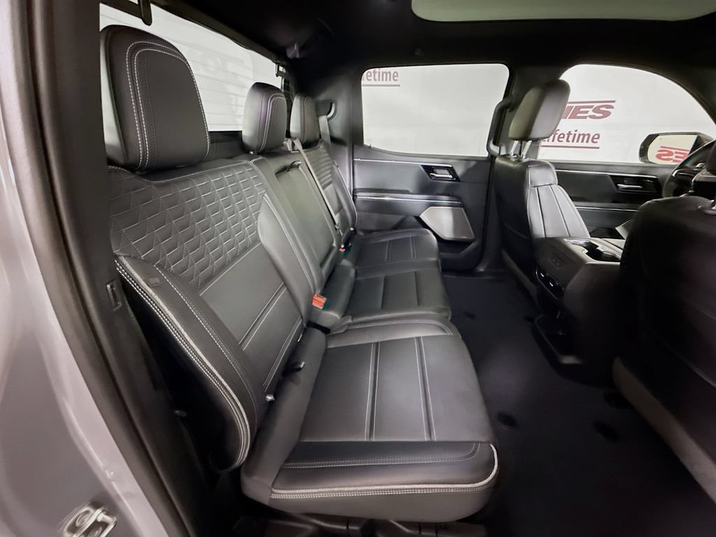 Used 2024 GMC Sierra EV Denali AWD/4WD image 32